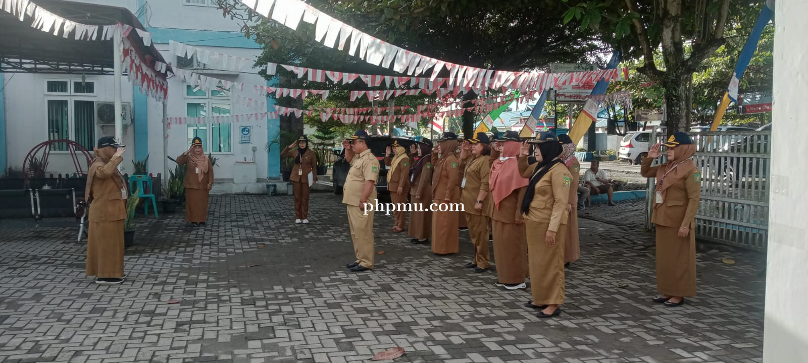 PELAKSANAAN KEGIATAN APEL  HARI SELASA DI PUSKESMAS SELESAI